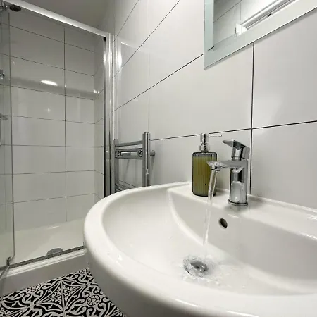 Wenlock En-Suite Rooms Liverpool Exterior photo